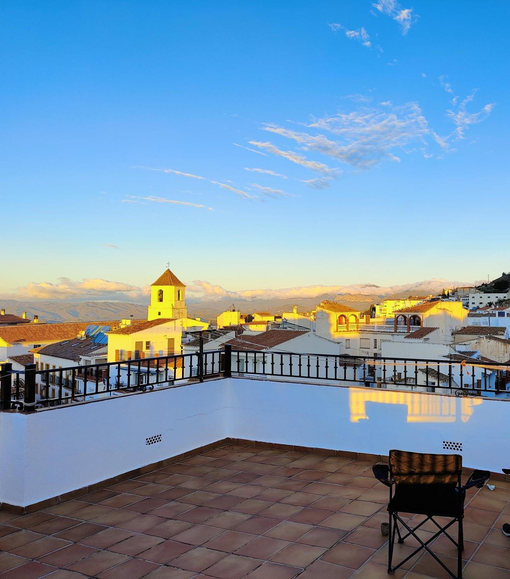Modern, Bright And Comfortable Apartment With Shared Roof Terrace Канильяс-де-Асеитуно Экстерьер фото